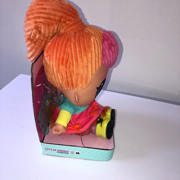 L.o.l. Surprise! Jumbo 12" NEON Q.T. Plush Doll - Picture 2 of 3